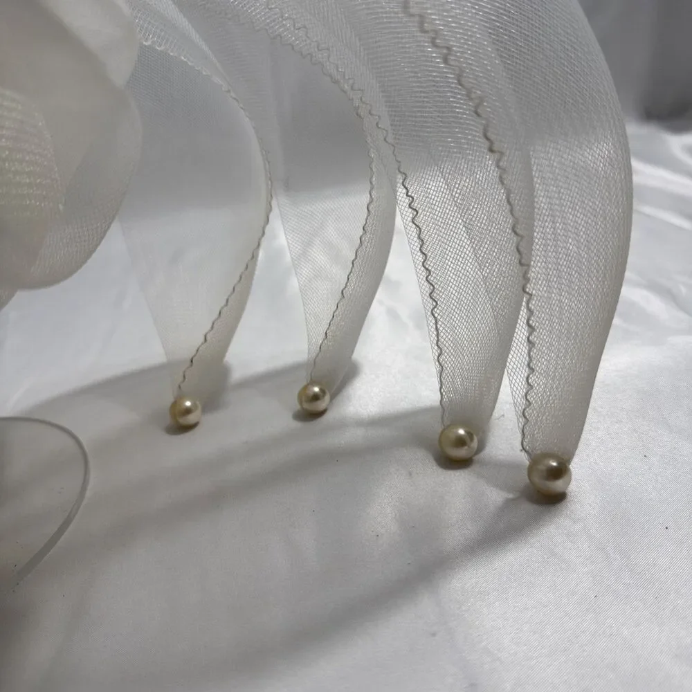 Mr. John Signature Series White Fascinator Hat Women’s 6 1/2 Straw Tool Beads